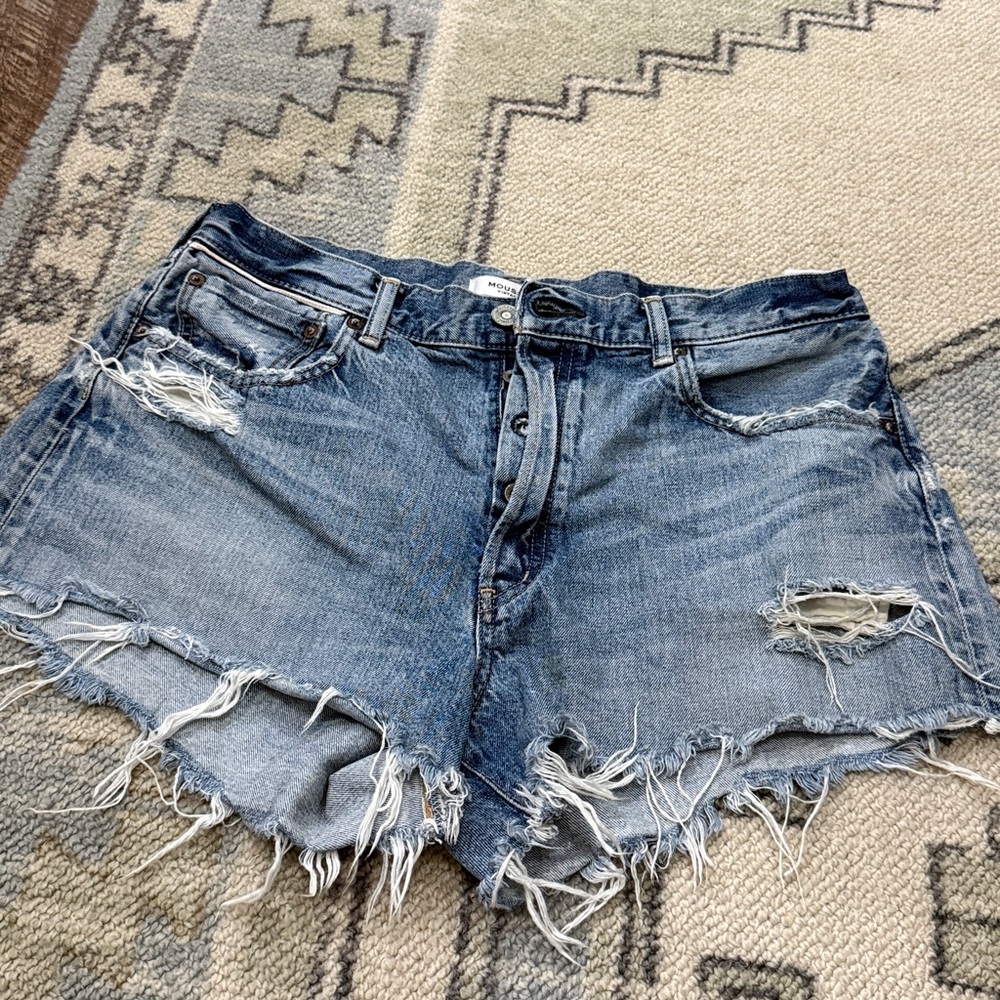 Moussy Vintage shorts
Size 31.